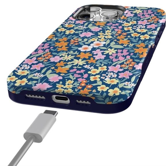 Casely Bold iPhone 15 pro case - Picture 8 of 13